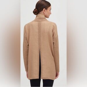 Cuyana Alpaca Open-Back Turtleneck Sweater
Camel / Large - Extra Large